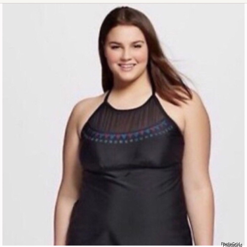 Heart and Harmony 2X plus size black sequined halter swimsuit top nwt